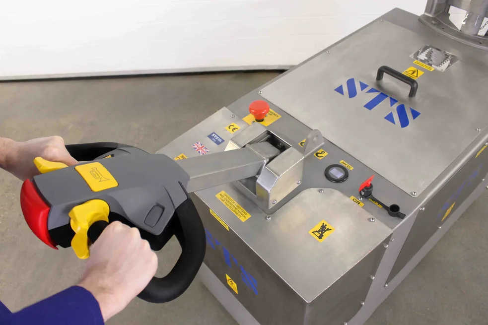 Stainless Steel Drum Handler (Counterbalance) DPC01-R500-SS - Image 2